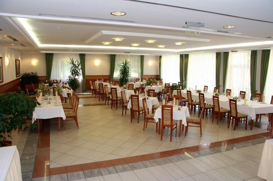 Garden Hotel Wellness és Konferencia Szolnok Restaurante foto